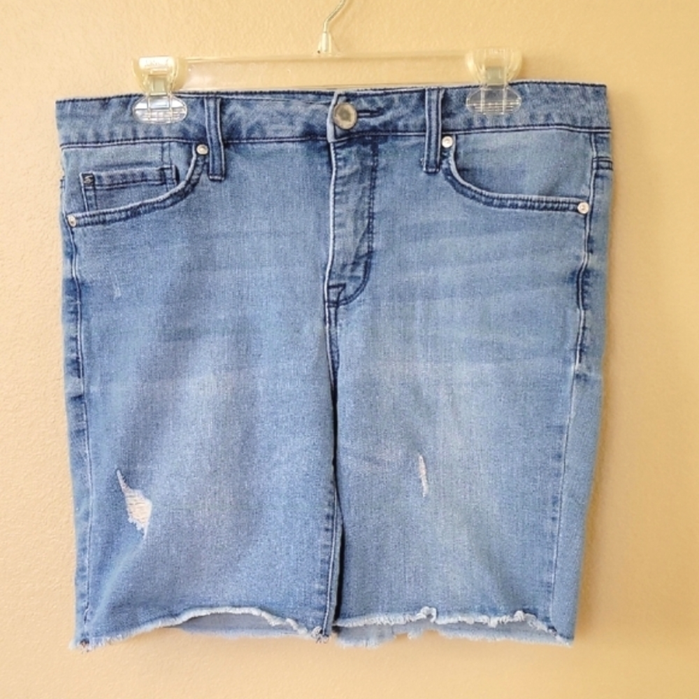 Seven7 Womens Medium Wash Distressed Cutoff Denim Shorts - Size 10